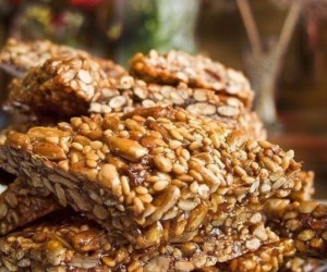 Готовим козинаки с семечками и кунжутом (рецепт)